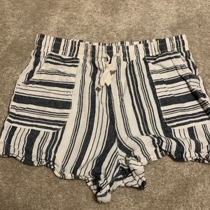 shorts / size M(8-10)